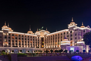 THE LAND OF LEGENDS KINGDOM HOTEL (4 foto / 10)