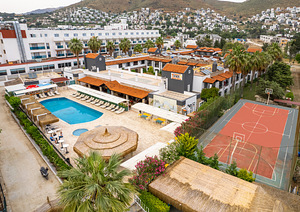 TIANA BEACH HOTEL (2 foto / 10)