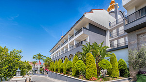 WELL PALACE HOTEL SIDE (3 фото из 10)