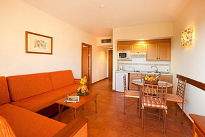 GF HOTEL ISABEL (8 foto / 10)