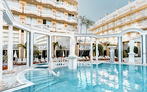 CLEOPATRA PALACE (2 foto / 10)