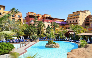 EUROPE VILLA CORTES (4 foto / 10)