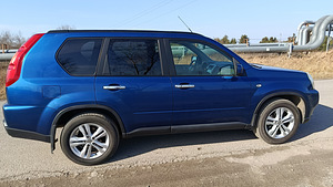 Nissan X-Trail (7 фото из 14)