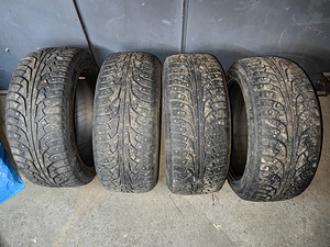 Naastrehvid Nokian 255/50 r19. 6-7mm 95%naaste alles (2 foto / 5)