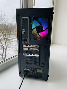 Ryzen 5 7600 / RX 6800 / 32GB DDR5 / 1TB NVME (4 foto / 4)