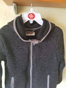 Кофта H&M, размер 110- 116 (2 фото из 3)