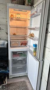 Холодильник / Külmkapp