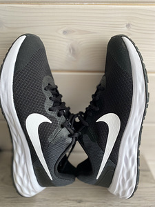 Кроссовки Nike 37,5 (2 фото из 4)