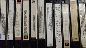 VHS KASSETID, FILMID (2 foto / 3)