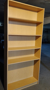 КНИЖНЫЕ ПОЛКИ (1 фото из 3)