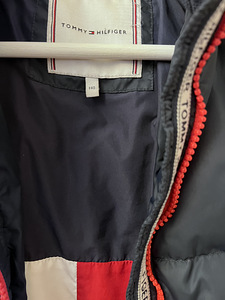 Sulemantel, s140, Tommy Hilfiger (2 foto / 3)