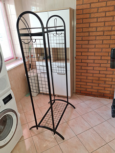 Продам металлическую вешалку для одежды (3 фото из 4)