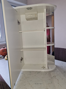 Vannitoa kapp peegli ja valgustusega Giro550x702x250mm (5 foto / 5)