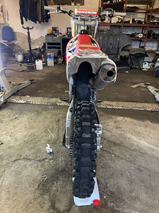 Honda crf250r (4 foto / 8)