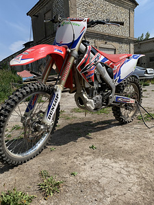 Honda crf250r (5 foto / 8)