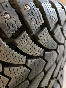 Audi A6 veljed 5*112 rehvidega Maxtrek 245/40 R18 (3 foto / 3)