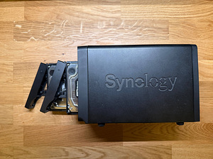 Synology DiskStation DS715 NAS võrgukettaserver (4 foto / 10)