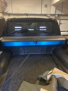 Toyota hilux pakiruumi kaas (2 foto / 9)