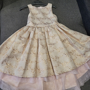 Праздничное платье HM , 116 Очень красиво!