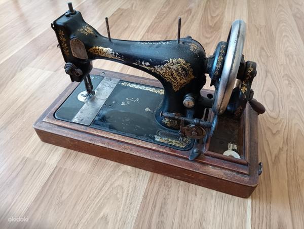 Антикварная Зингер швейная машина (фото #2)