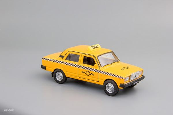 Модель автомобиля LADA Priora Taxi 1:34 (фото #1)