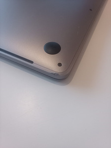 Võimsam Macbook Pro 13" 2016 (Touch Bar) - 2.9GHz, 8GB Ram (4 foto / 5)
