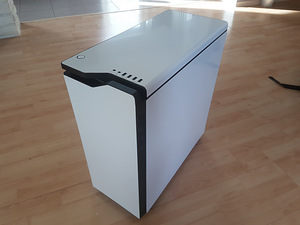 I7-7700K, 32GB DDR4, GTX 1080, Corsair 750W (1 foto / 7)