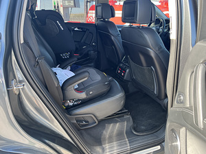 Audi Q7 Exclusive (8 фото из 15)