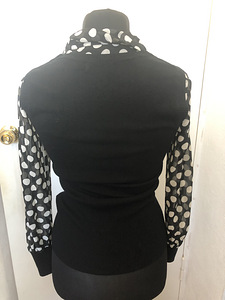 Женская одежда (2 фото из 6)
