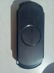 PSP E1004 Modded (2 foto / 3)