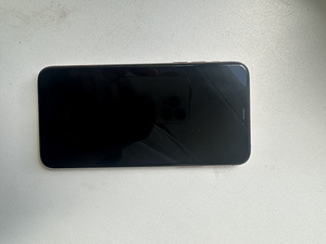 iPhone 11 про макс 256гб (2 фото из 2)