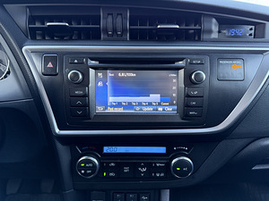 Toyota Auris Touring Sports Active Plus 1.6 Valvematic 97kW (12 foto / 13)