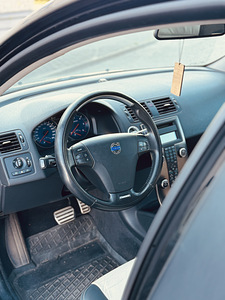 Volvo V50 R-Design 2.0 100 kW (6 foto / 10)