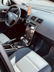 Volvo V50 R-Design 2.0 100 kW (9 foto / 10)