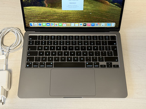 Apple Macbook Air 13 M3 16/512GB Space Gray ENG nagu uus! (5 foto / 8)