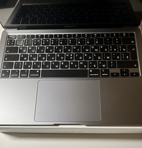 Apple Macbook Air 13 M1 16GB/1TB Space Gray ENG/RUS aku 95% (5 foto / 10)
