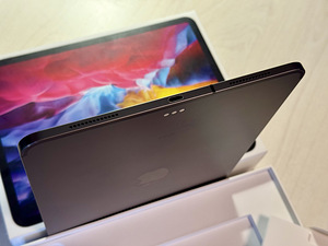 Apple iPad Pro 11 2020 128GB WiFi+Cellular SpG v heas korras (5 foto / 9)