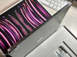 Apple iPad Pro 12.9 M2 WiFi 128GB SpG как новый! Аккумулятор (3 фото из 6)