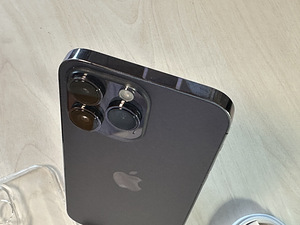 Apple iPhone 14 Pro Max Deep Purple 1TB heas korras (4 foto / 9)