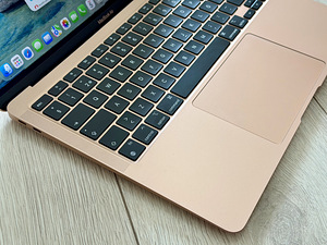 Apple Macbook Air 13 M1 8/256GB Gold SWE, aku 90% (5 foto / 9)