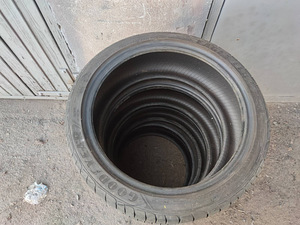 GoodYear Eagle F1 225/40 R18 runflat (2 foto / 6)