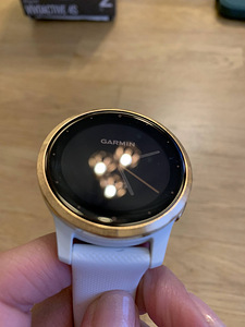 Продам смарт-часы Garmin Vivoactive 4s в идеальном состоянии (3 фото из 4)