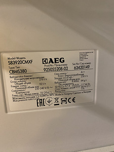 Холодильник AEG (2 фото из 4)