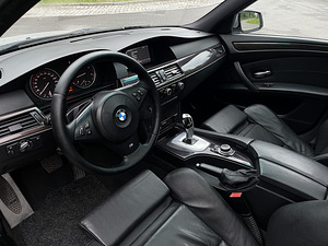 BMW 530d 173kw Facelift M pakett Shadowline (9 foto / 15)