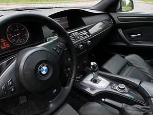 BMW 530d 173kw Facelift M pakett Shadowline (13 foto / 15)