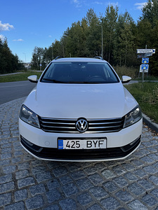 Volkswagen Passat Comfort 1.6 77kW (2 foto / 12)
