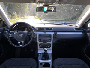 Volkswagen Passat Comfort 1.6 77kW (8 foto / 12)