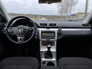 Volkswagen passat comfort 1.6 77kw (6 foto / 11)