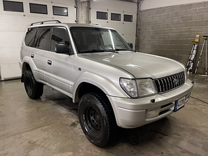 Toyota Land Cruiser 3.0d lc90 (1 foto / 13)