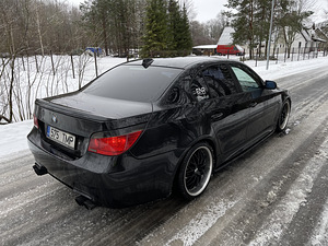 BMW e60 M-style (3 foto / 10)